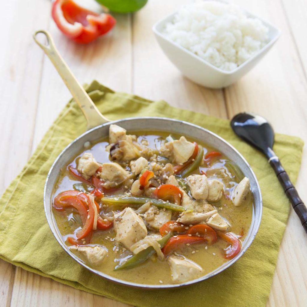 Wok de poulet au lait de coco et huile de sesame